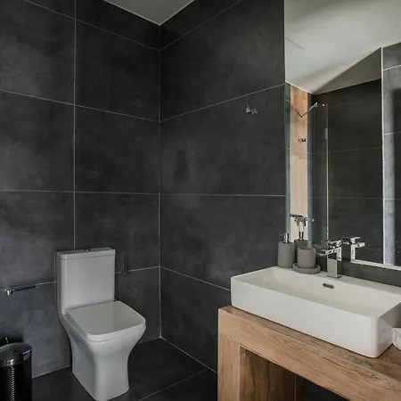 Erolidae Hotel